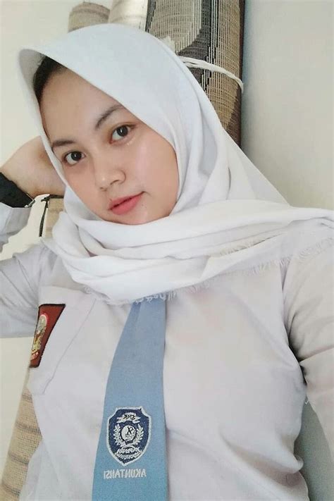 Ngentot Rebecca Siswi SMA Bandung viral Pakai Baju Jilbab。